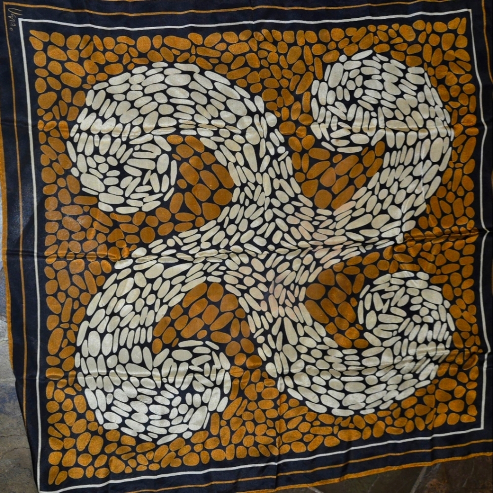 Vintage Beautiful Geometric Patterned Scarf